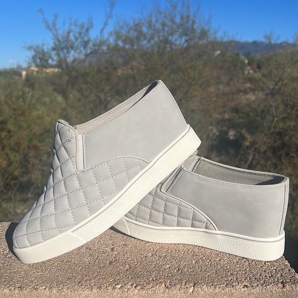 NEW‼️ Quilted Slip-On Wedge Style Sneaker Bootie Mules Clog Slides - Picture 7 of 17